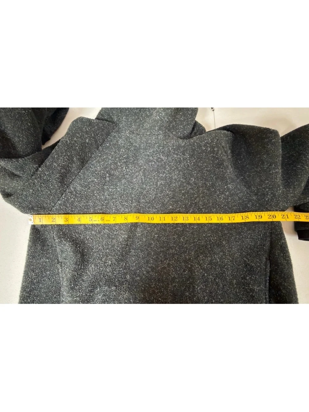 Nike Women's Therma Fit Fleece Cowlneck Black Pullover Size Medium
